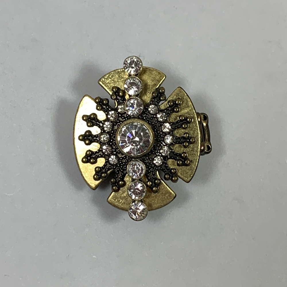 Costume jewelry ring